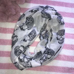 Infinity Black & White Scarf With Skulls